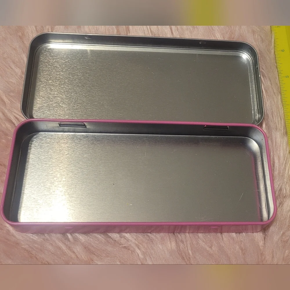 Sanrio Hello Kitty tin case